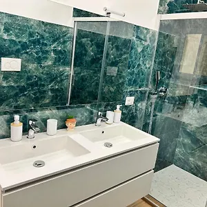 https://san-peter-vale-house.it-romehotels.com